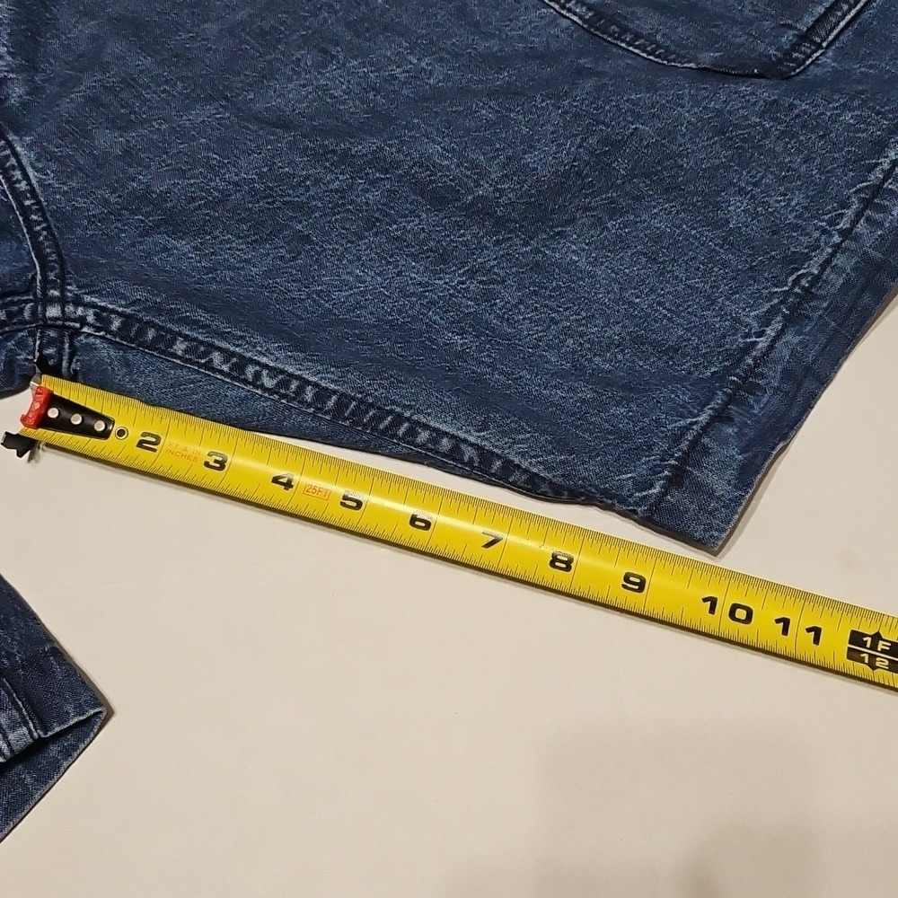 New LEVI'S Size 44 x 10" Carrier Cargo 100% Cotton Loose Denim Shorts MSRP $49 - Picture 7 of 7